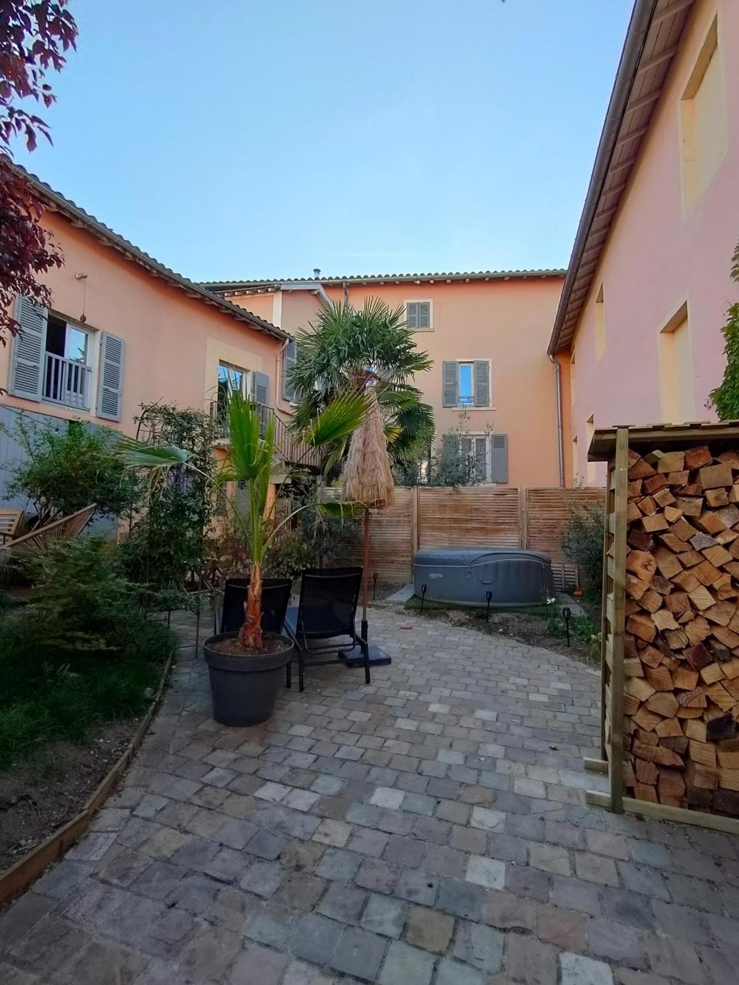 Chamade En Beaujolais